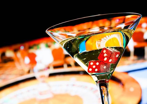 agen5758 deposit Card Games interface showing live baccarat with betting options and live chat