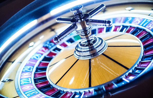 agen5758 deposit player interface showing Live Sic Bo table with betting options and live chat
